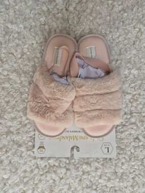 BNWT Catherine Malandrino Plush Slippers L Blush Pink Memory Foam SPA Bridal